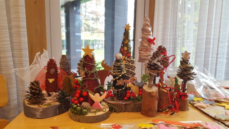 Read more about the article Rozwijamy kreatywność – tworzymy dekoracje świąteczne.