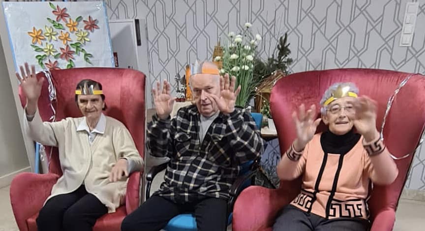 Du betrachtest gerade Wir feiern die Geburtstage von Frau Irenka, Frau Zosia und Herrn Roman.