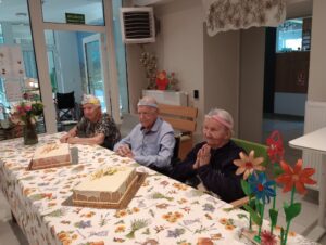 Geburtstage unserer Senioren – Frau Stanisława, Herr Jan, Frau Teresa.