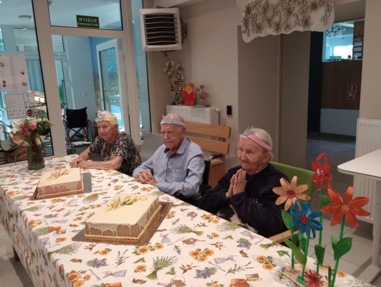Read more about the article Geburtstage unserer Senioren – Frau Stanisława, Herr Jan, Frau Teresa.
